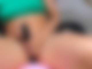 Live cam show with MichelFitnnes - Striptease MILF on liverealitysex.com