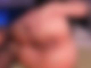 Live cam show with Milan-Daph - Petite on Camsoda