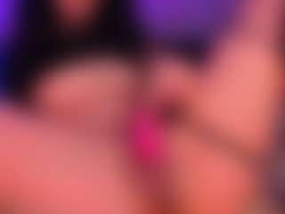 Live cam show with Milan-Daph - Body Massage on Camsoda