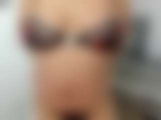 nyomii's Live Sex Cam Show