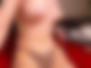 Live cam show with PrincessDreamLine - Moaning on TeamSkeetLive