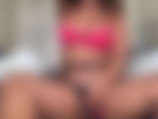 Live cam show with SpicyWetSquirt - Pornstar Shaved Pussy on xplaylive.com