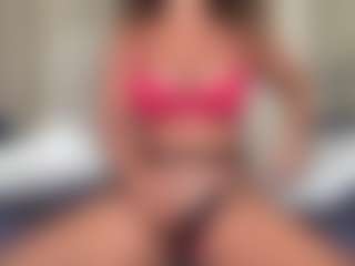 SpicyWetSquirt's Live Sex Cam Show