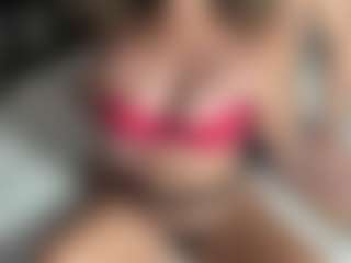 SpicyWetSquirt's Live Sex Cam Show