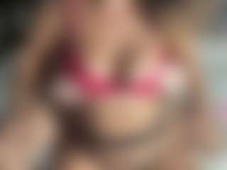 SpicyWetSquirt's Live Sex Cam Show