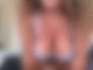 SpicyWetSquirt's Live Sex Cam Show