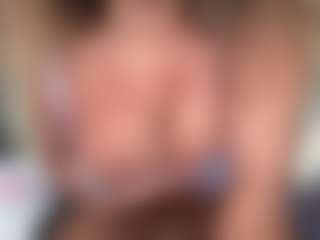 SpicyWetSquirt's Live Sex Cam Show