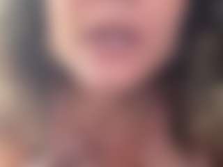 SpicyWetSquirt's Live Sex Cam Show
