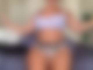 SpicyWetSquirt's Live Sex Cam Show