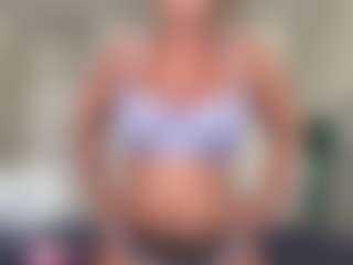 SpicyWetSquirt's Live Sex Cam Show