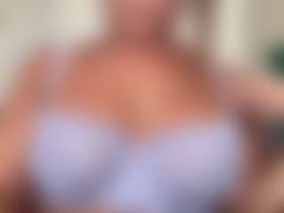 SpicyWetSquirt's Live Sex Cam Show
