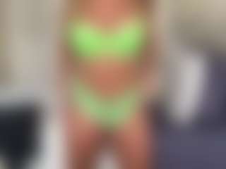 SpicyWetSquirt's Live Sex Cam Show