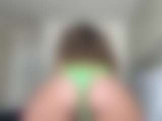 SpicyWetSquirt's Live Sex Cam Show