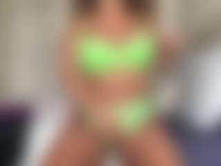 SpicyWetSquirt's Live Sex Cam Show