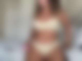 SpicyWetSquirt's Live Sex Cam Show