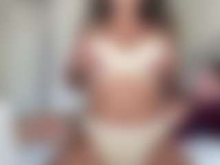 SpicyWetSquirt's Live Sex Cam Show