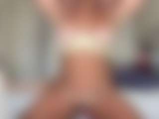 SpicyWetSquirt's Live Sex Cam Show