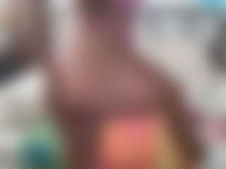 SpicyWetSquirt's Live Sex Cam Show