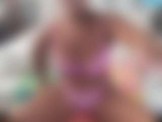 SpicyWetSquirt's Live Sex Cam Show