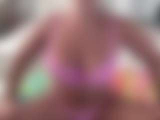 SpicyWetSquirt's Live Sex Cam Show