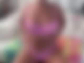 SpicyWetSquirt's Live Sex Cam Show