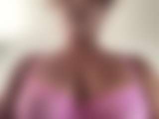 SpicyWetSquirt's Live Sex Cam Show