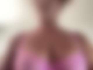 SpicyWetSquirt's Live Sex Cam Show