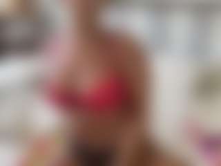 SpicyWetSquirt's Live Sex Cam Show