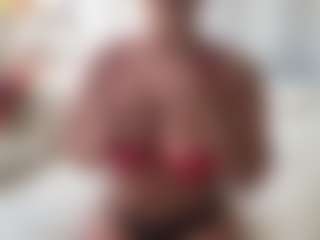 SpicyWetSquirt's Live Sex Cam Show