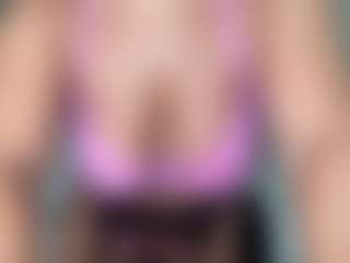 SpicyWetSquirt's Live Sex Cam Show