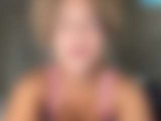 SpicyWetSquirt's Live Sex Cam Show