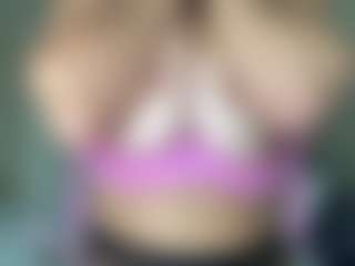SpicyWetSquirt's Live Sex Cam Show
