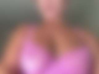 SpicyWetSquirt's Live Sex Cam Show
