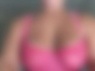 SpicyWetSquirt's Live Sex Cam Show