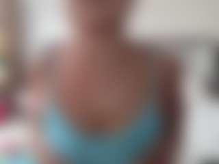 SpicyWetSquirt's Live Sex Cam Show