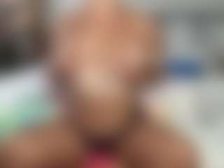 SpicyWetSquirt's Live Sex Cam Show