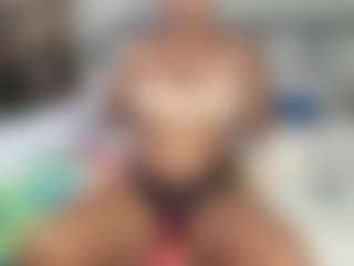 SpicyWetSquirt's Live Sex Cam Show