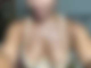 SpicyWetSquirt's Live Sex Cam Show