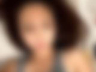 Live cam show with AureaDismore - Wet on Soda Cam