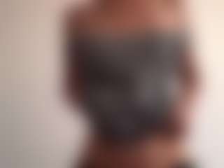 Live cam show with AureaDismore - Strip Asian on madthumbs