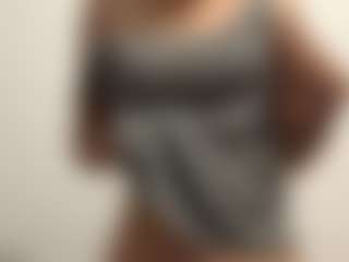Live cam show with AureaDismore - Striptease Asian on Camsoda