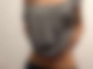Live cam show with AureaDismore - Solo on Camsoda
