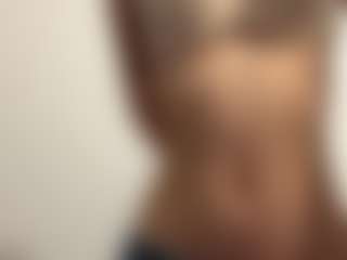 Live cam show with AureaDismore - Teen (18+) on Camsoda