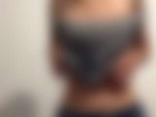 Live cam show with AureaDismore - College on Hubzter Live