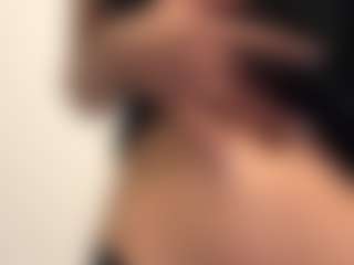 Live cam show with AureaDismore - Tease Asian on Camsoda