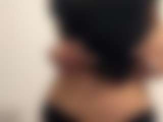Live cam show with AureaDismore - Striptease Asian on Gym Cam Girls