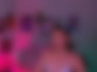 caroline-honeyy1's Live Sex Cam Show