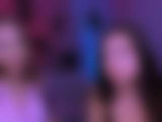 Live cam show with caroline-honeyy1 - Smoking on StripNow