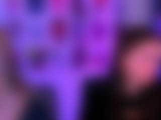 Live cam show with caroline-honeyy1 - Natural on Camsoda