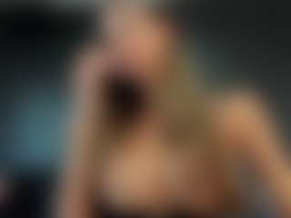 Live cam show with DaisyBlondee - Squirt on TottyGirls